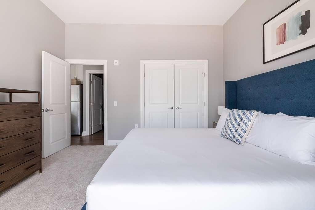 Mint House Columbus - Capitol Square Aparthotel Room photo